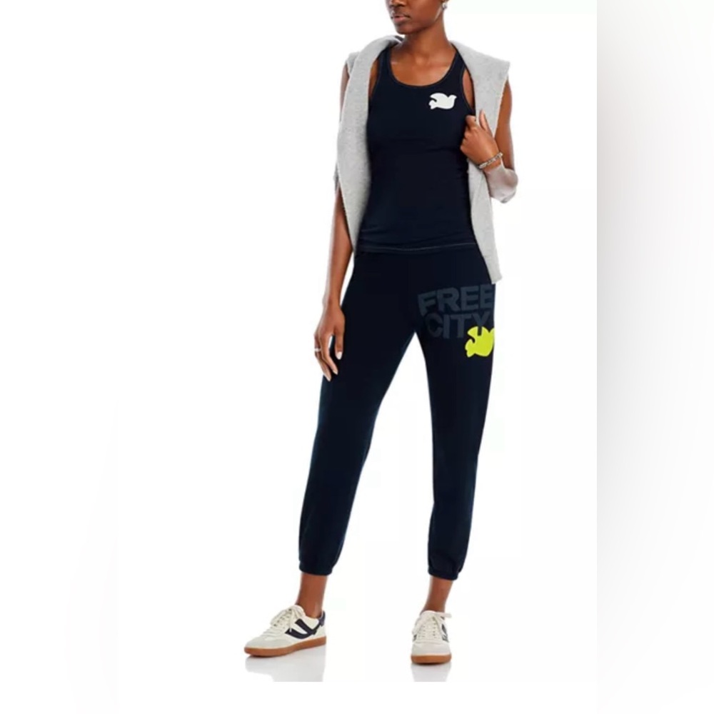 NWT FREECITY Sweatpants- Size Large